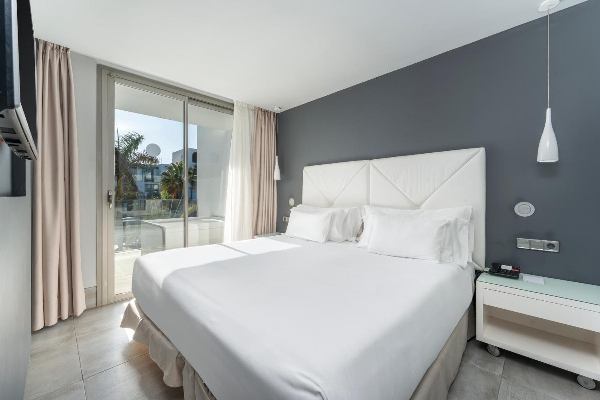 Barcelo Teguise Beach - Adults Only Costa Teguise Bagian luar foto