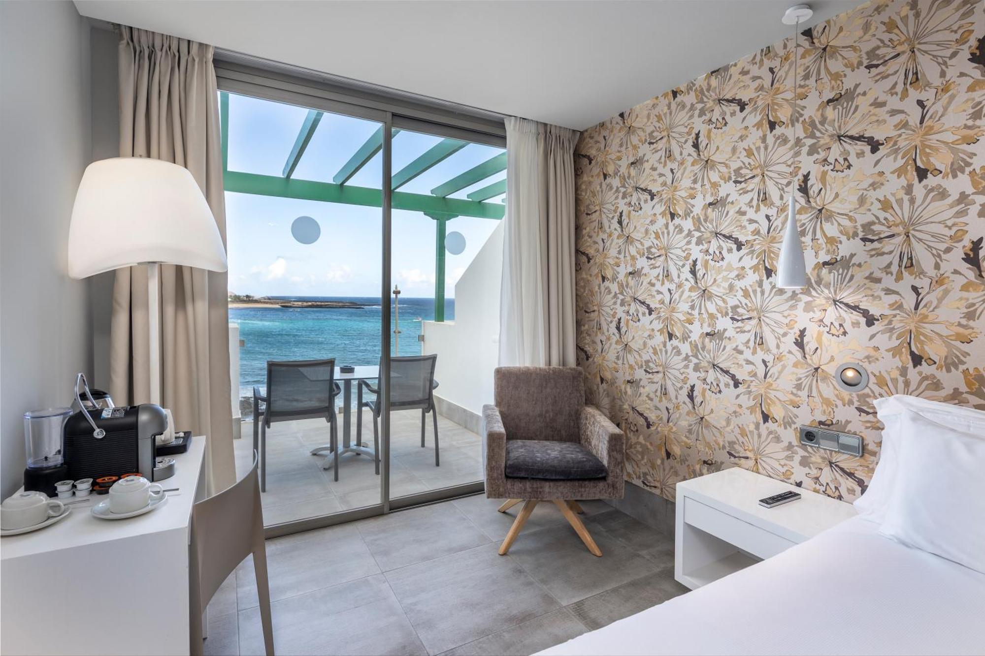Barcelo Teguise Beach - Adults Only Costa Teguise Bagian luar foto