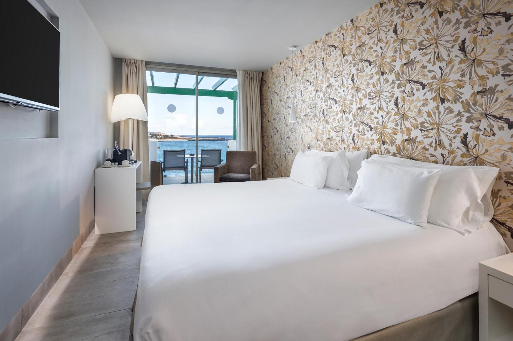 Barcelo Teguise Beach - Adults Only Costa Teguise Bagian luar foto