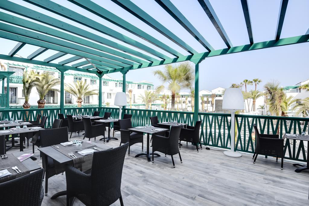 Barcelo Teguise Beach - Adults Only Costa Teguise Bagian luar foto